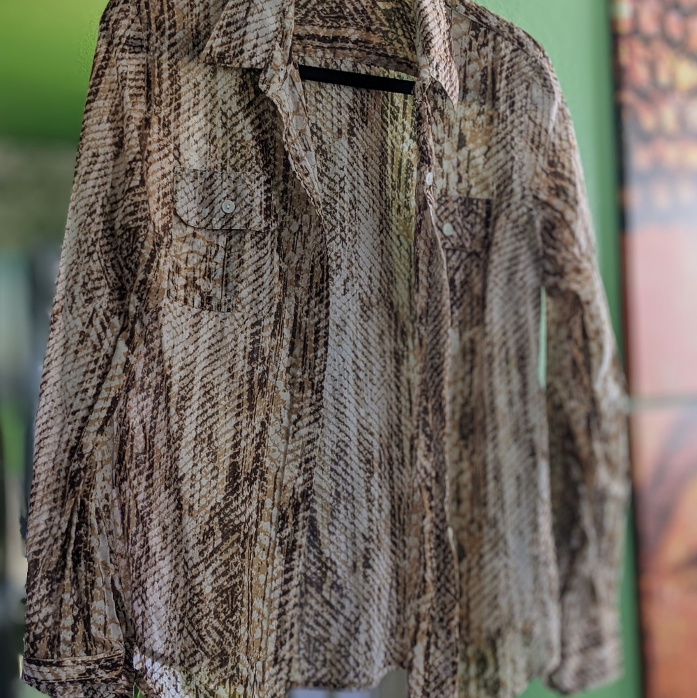 Lucky Brand lightweight button-up top